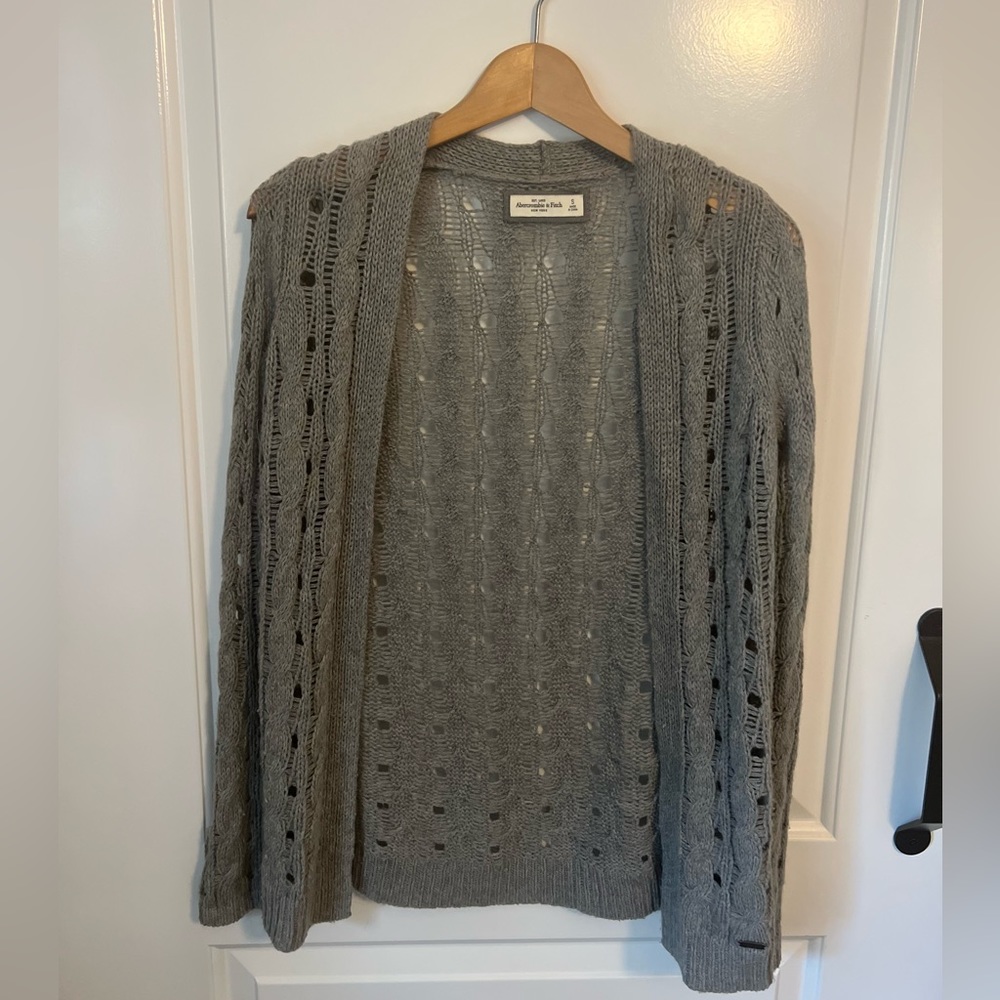 Abercrombie & Fitch Knit Cardigan